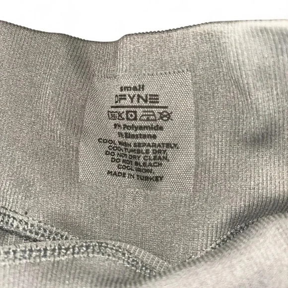 DFYNE 
Contour Seamless Leggings in grey
Size small - Picture 3 of 6
